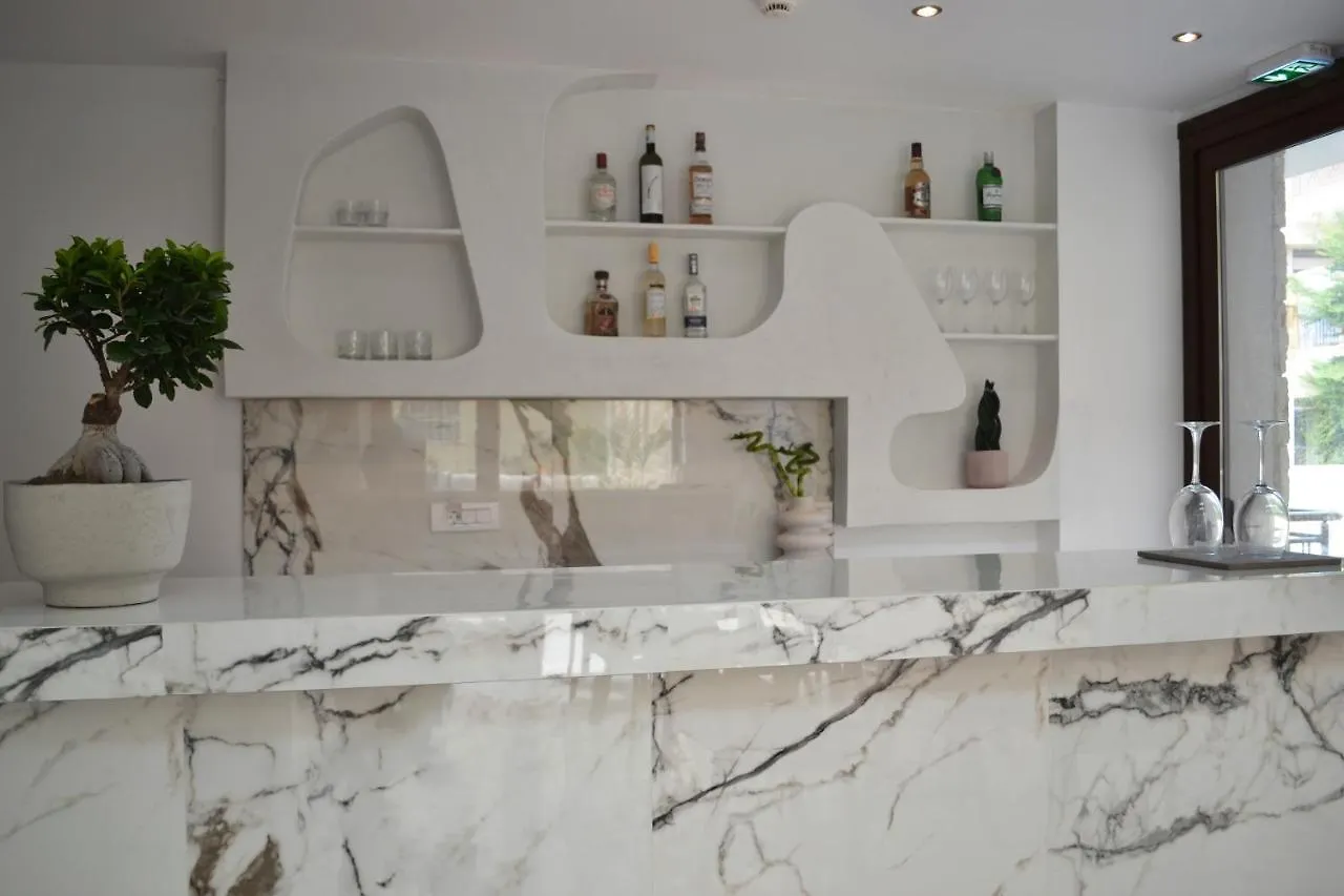 Iades Suites Afytos