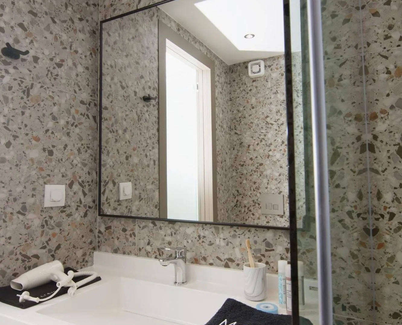 Iades Suites Afytos
